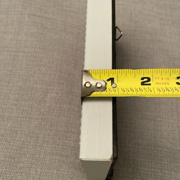 Thomasville Marketplace Picture Frame for Wall Hanging or Tabletop - Picture 11 of 13